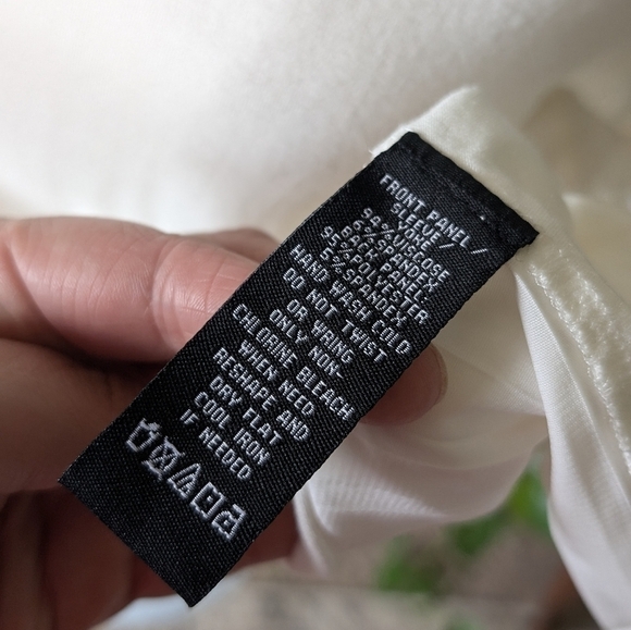 August Silk Women's Size Small White Short Sleeve Pleated Back Crew Neck Top - Picture 8 of 9